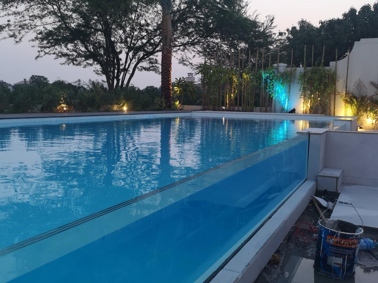 Pool 03