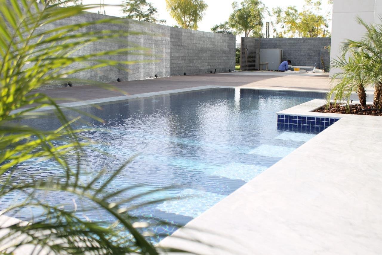 Pool 08