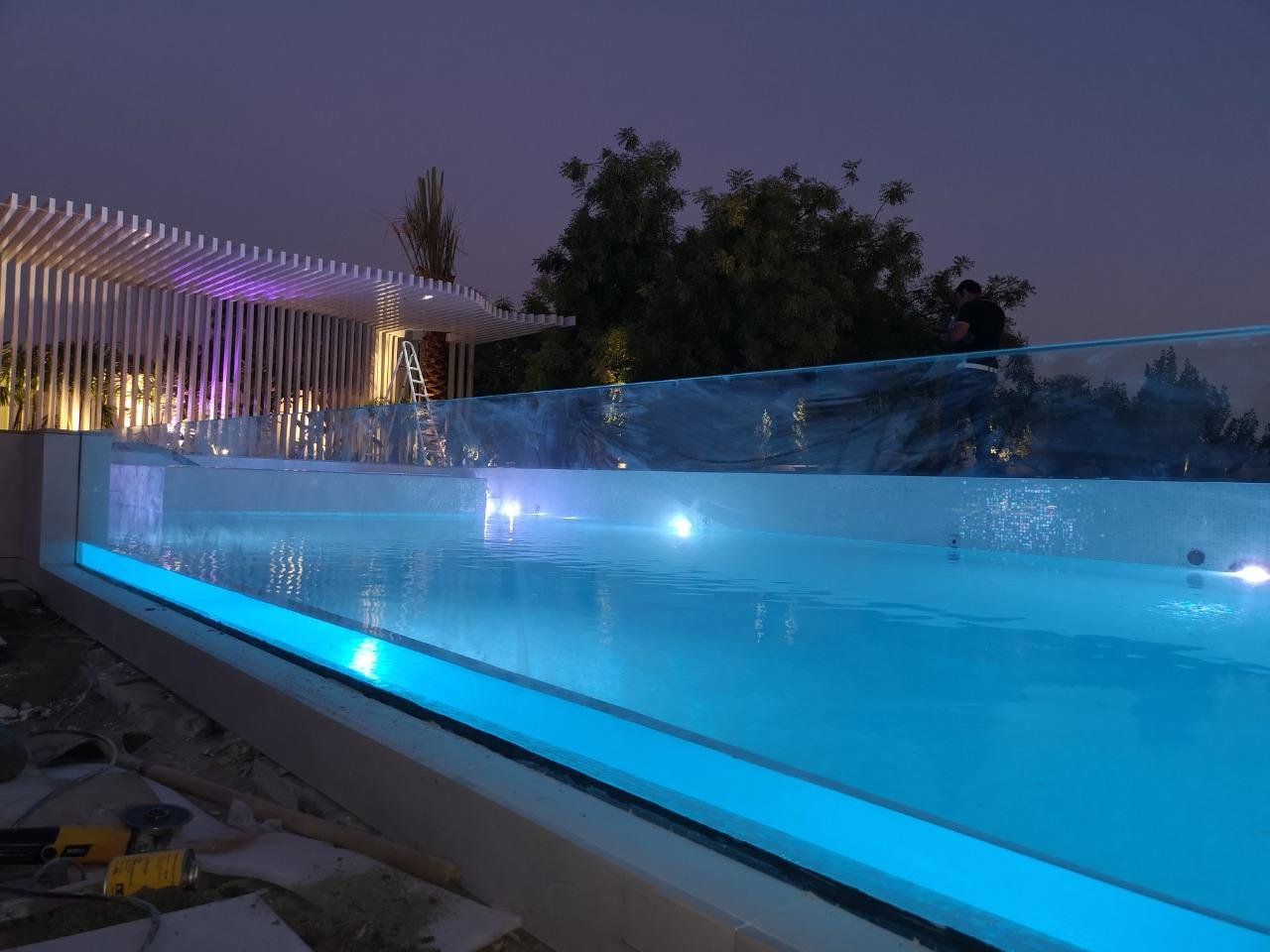 Pool 02