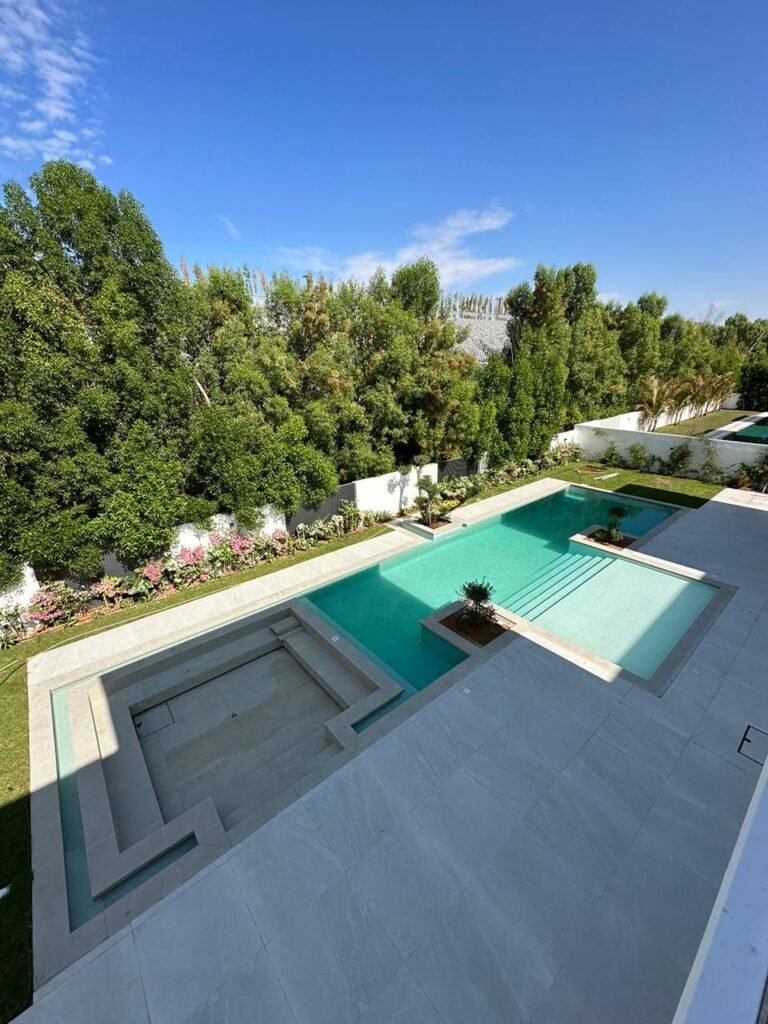 Pool 20